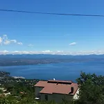Holiday Iva